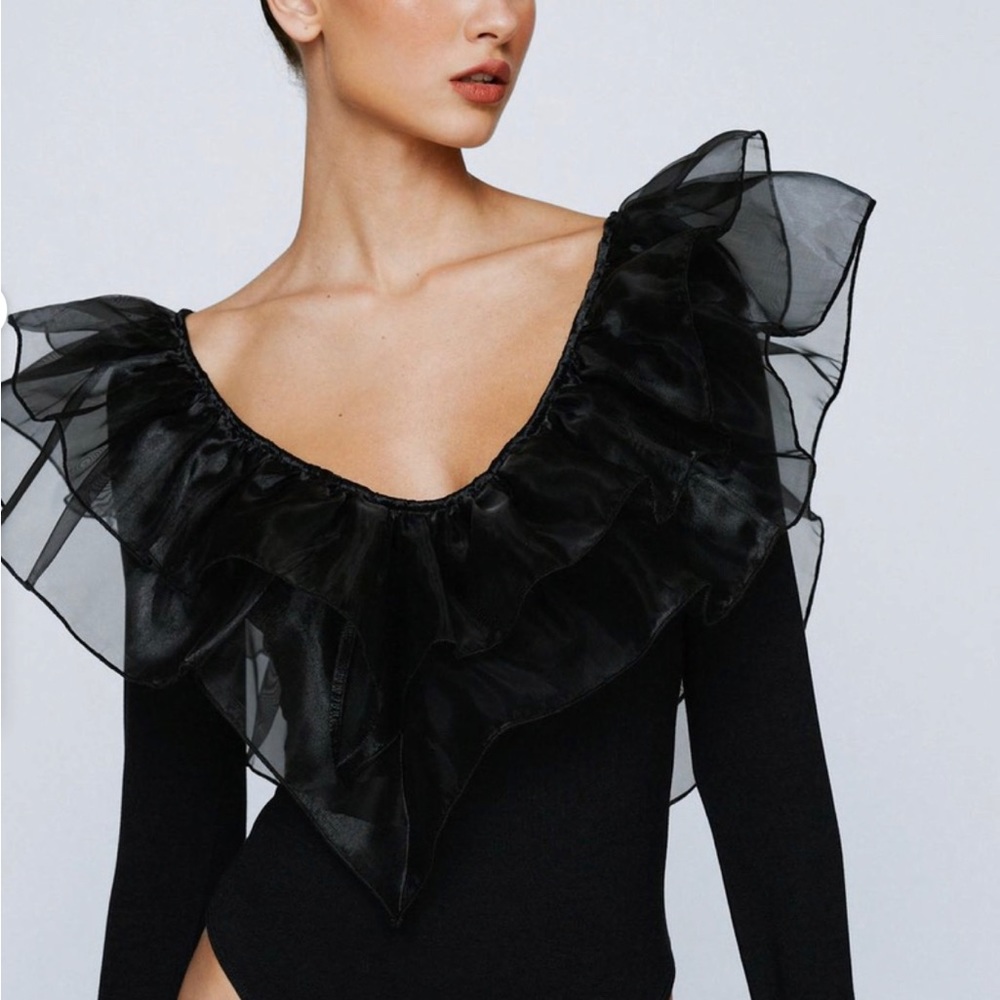 **NWT RUFFLE BODYSUIT** - Picture 3 of 4